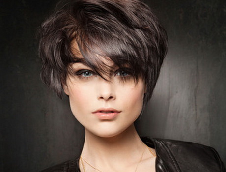 Belle coupe de cheveux femme