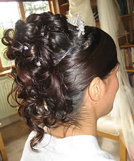 Chignon frisé mariage