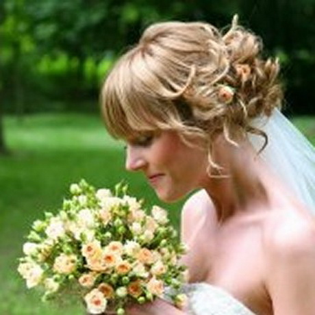 Coiffure courte mariée