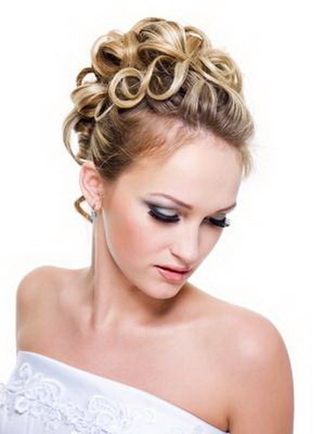 Coiffure de mariage cheveux courts