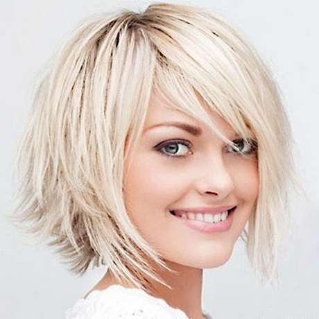 Coiffure femme blonde