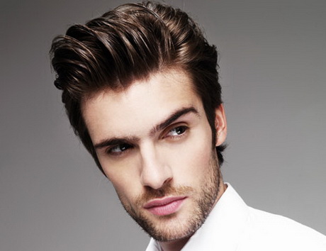 Coiffure homme cheveux raides