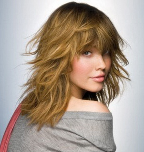 Coiffure moderne cheveux long