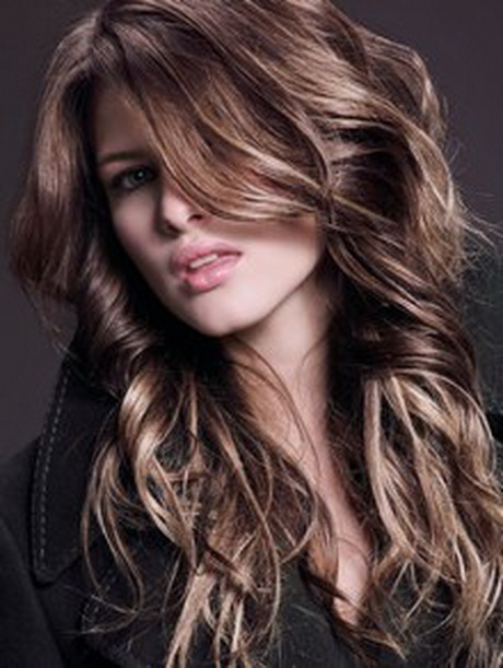 Coiffure tendance cheveux long