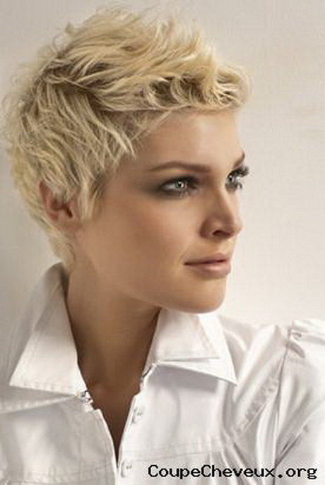 Coupe de cheveux cheveux courts femme