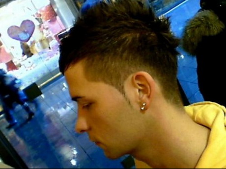 Coupe de cheveux crete homme