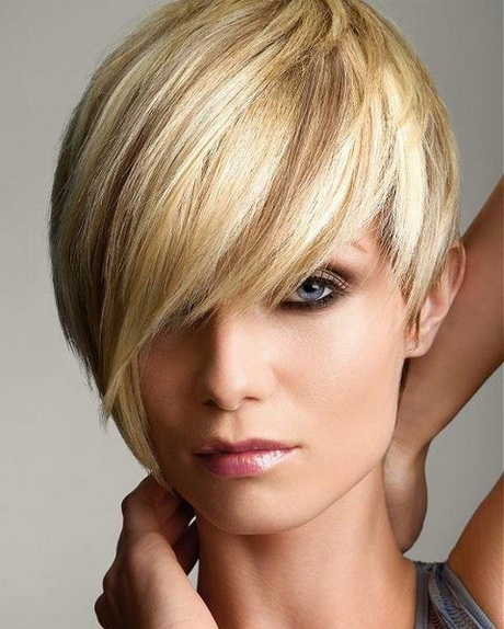 Coupe femme tendance