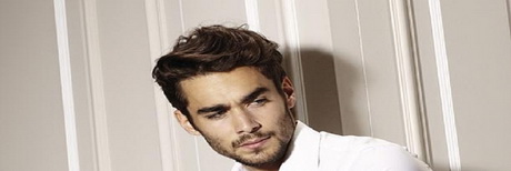 Coupe homme visage ovale