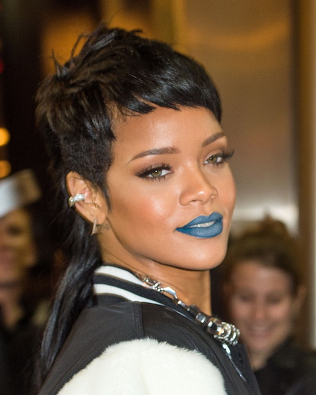 Rihanna coupe courte