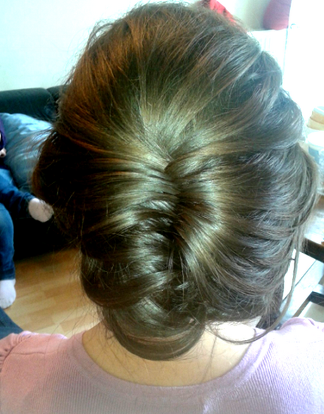 Chignon bun flou