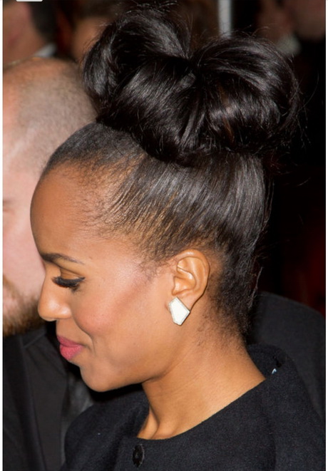 Coiffure afro chignon