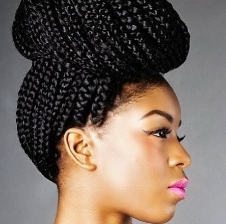 Coiffure avec natte africaine