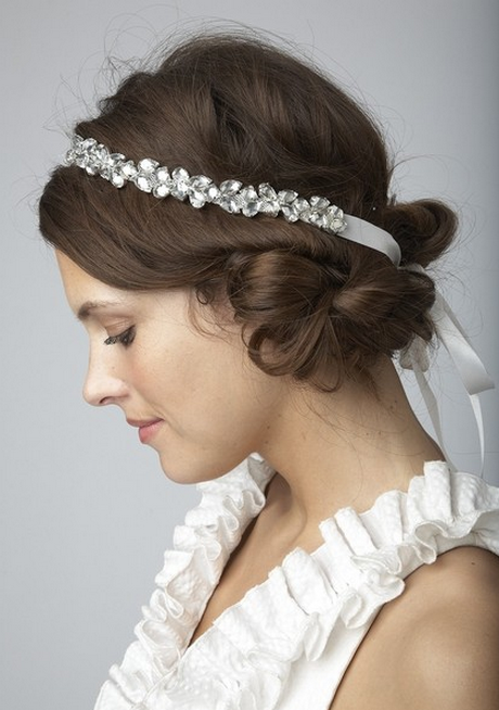 Coiffure mariage avec accessoire