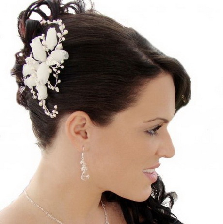 Coiffure mariage avec accessoire