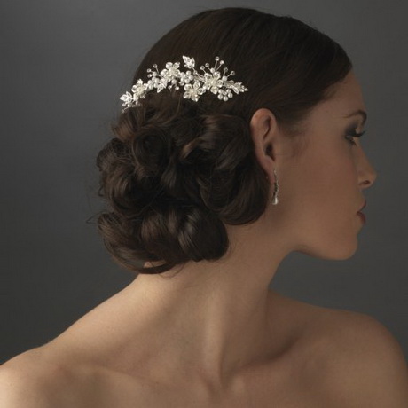 Coiffure mariage avec accessoire