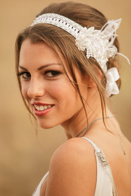 Coiffure mariage avec accessoire