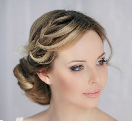 Coiffure chignon tresse cheveux long