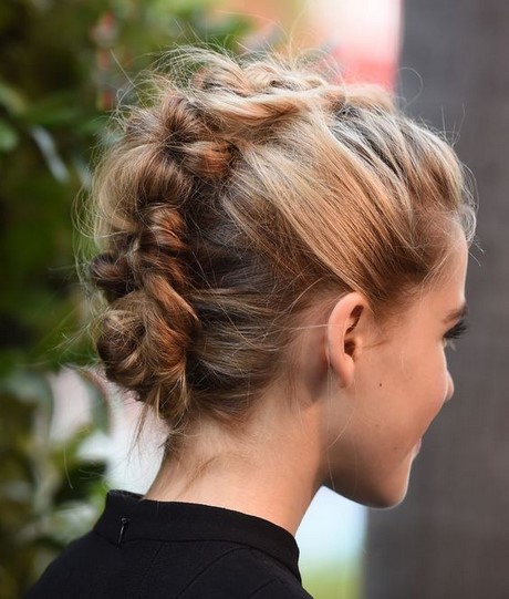 Idee coiffure chignon et tresse