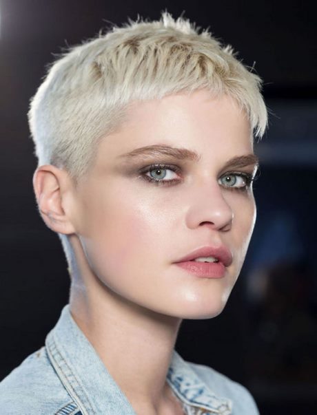 Cheveux très courts femme 2019