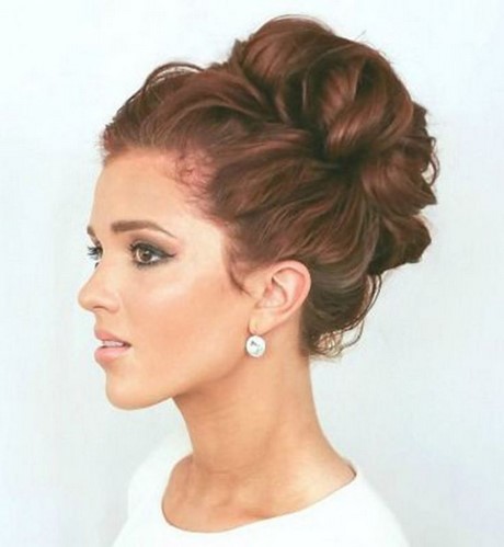 Cheveux en chignon