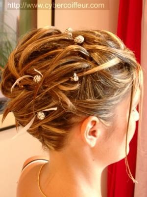 Chignon avec cheveux court