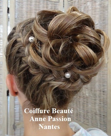 Coiffure soirée cocktail