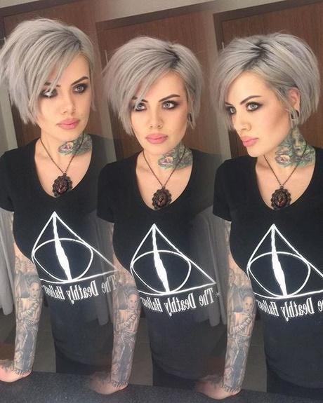 Cheveux gris court