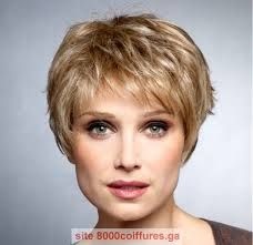 Coupe courte femme pour visage rond