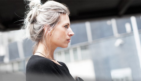 Teindre les cheveux en blanc