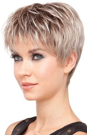 Coupe de cheveux courte pour femme 2020