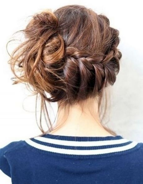 Chignon coiffé décoiffé haut