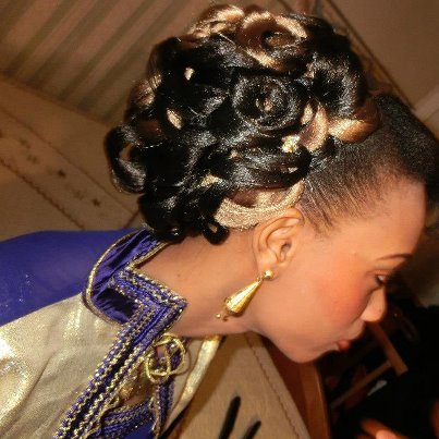 Modele coiffure chignon tressé