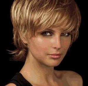 Coupe cheveux court dégradé femme