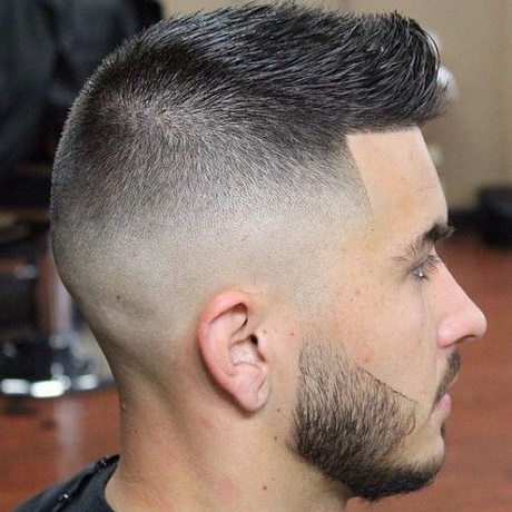 Cheveux homme court dégradé