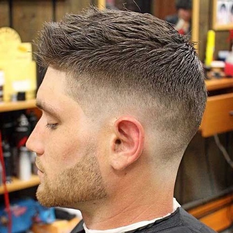 Coupe de cheveux dégradé pour homme