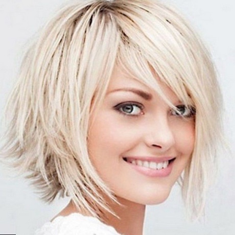 Coupe de cheveux femme pour visage ovale