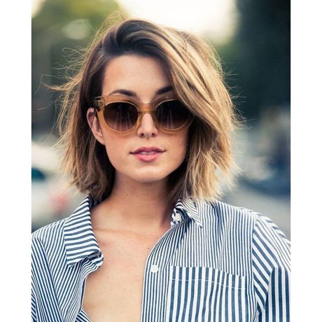 Coupe de cheveux mi long femme cheveux fins