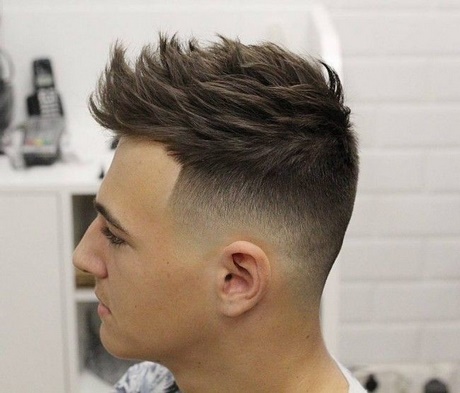 Coupe dégradé a blanc homme