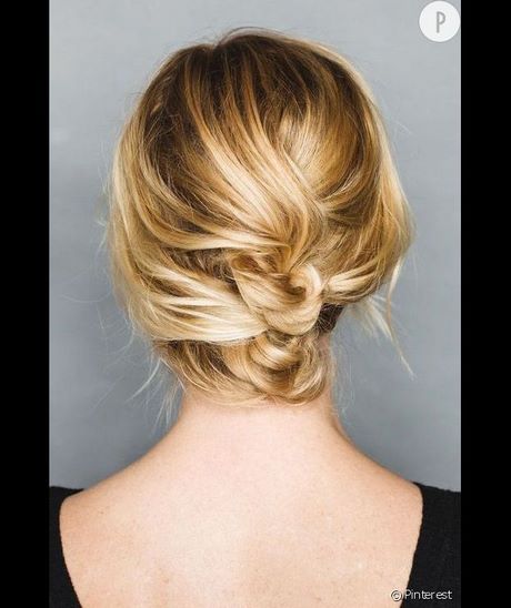 Chignon moderne cheveux mi long