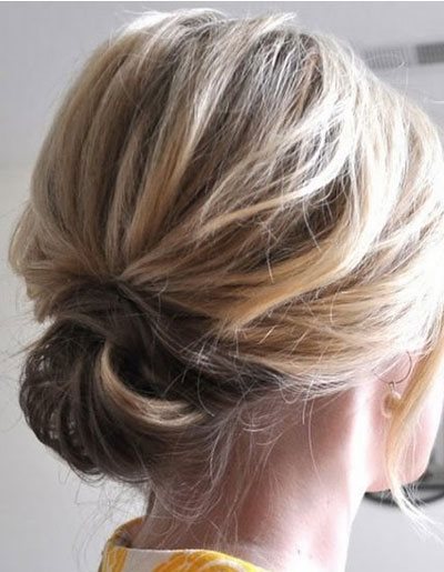 Chignon sur cheveux carré