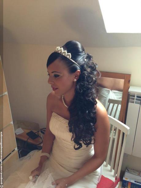 Coiffeuse et maquilleuse pour mariage