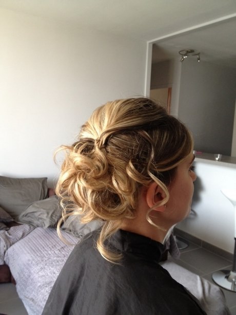 Coiffure chignon cheveux fins