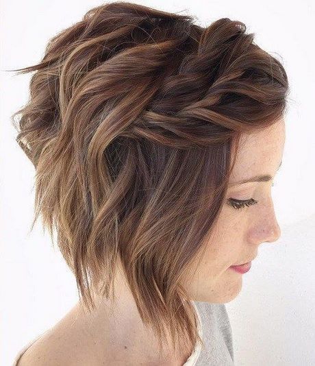 Coiffure simple cheveux court pour mariage