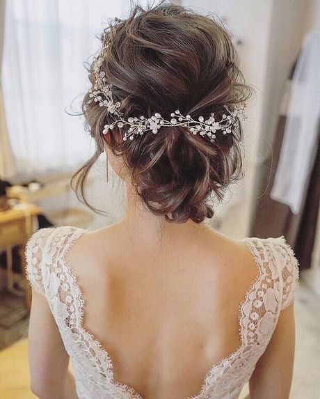 Coiffure simple de mariage