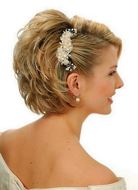 Coupe de cheveux court pour mariage