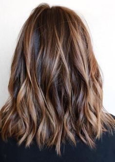 Coupe de cheveux et couleur tendance