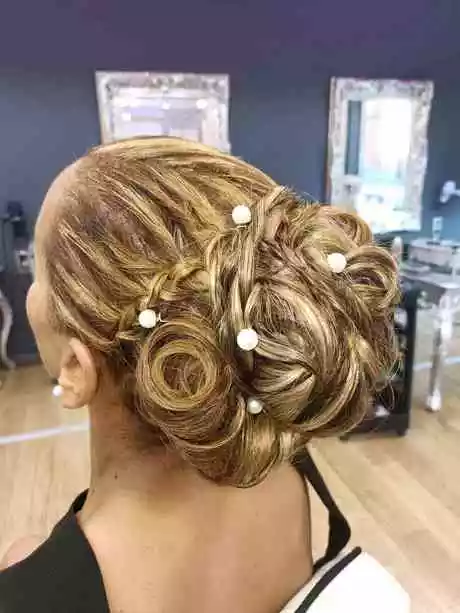 Coiffure mariage 2023 cheveux longs