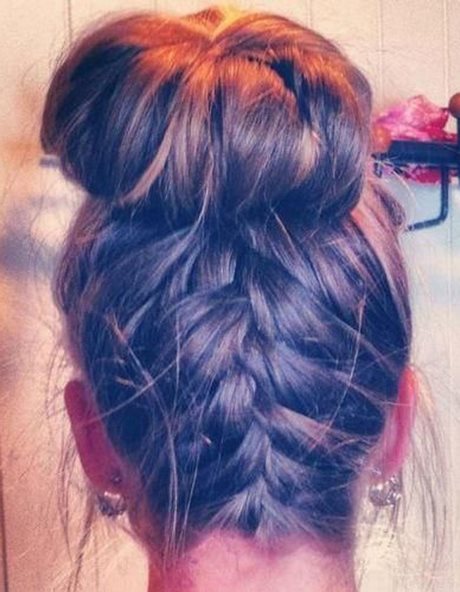 Chignon avec tresse collée