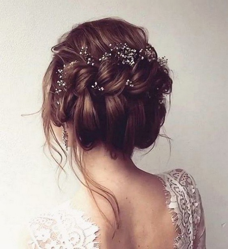 Chignon bas cheveux long