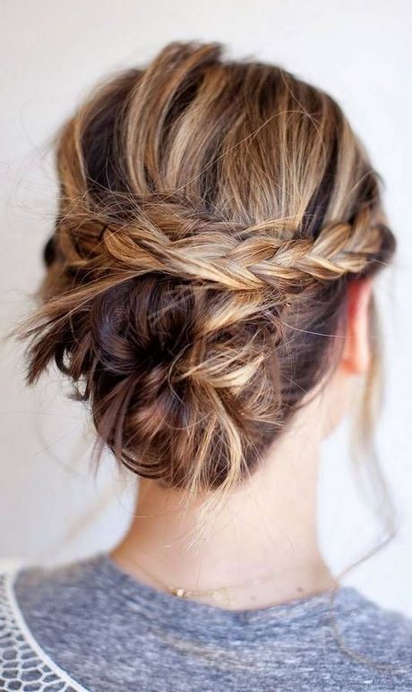 Chignon décoiffé tresse